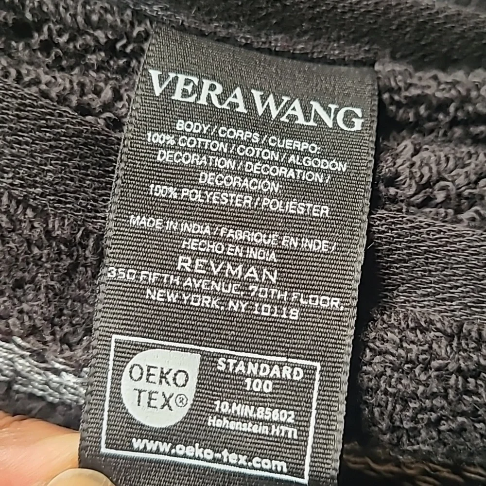 Vera Wang Bath Towel Set